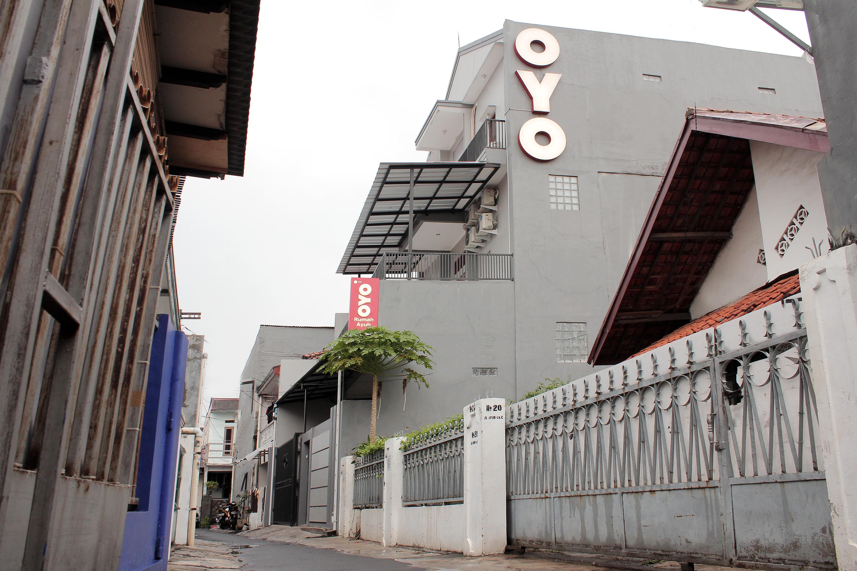 Oyo 121 Rumah Ayub Syariah Hotel Jakarta Kültér fotó