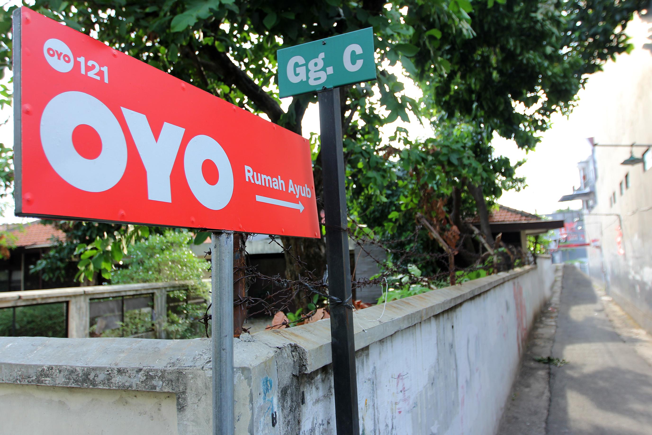 Oyo 121 Rumah Ayub Syariah Hotel Jakarta Kültér fotó